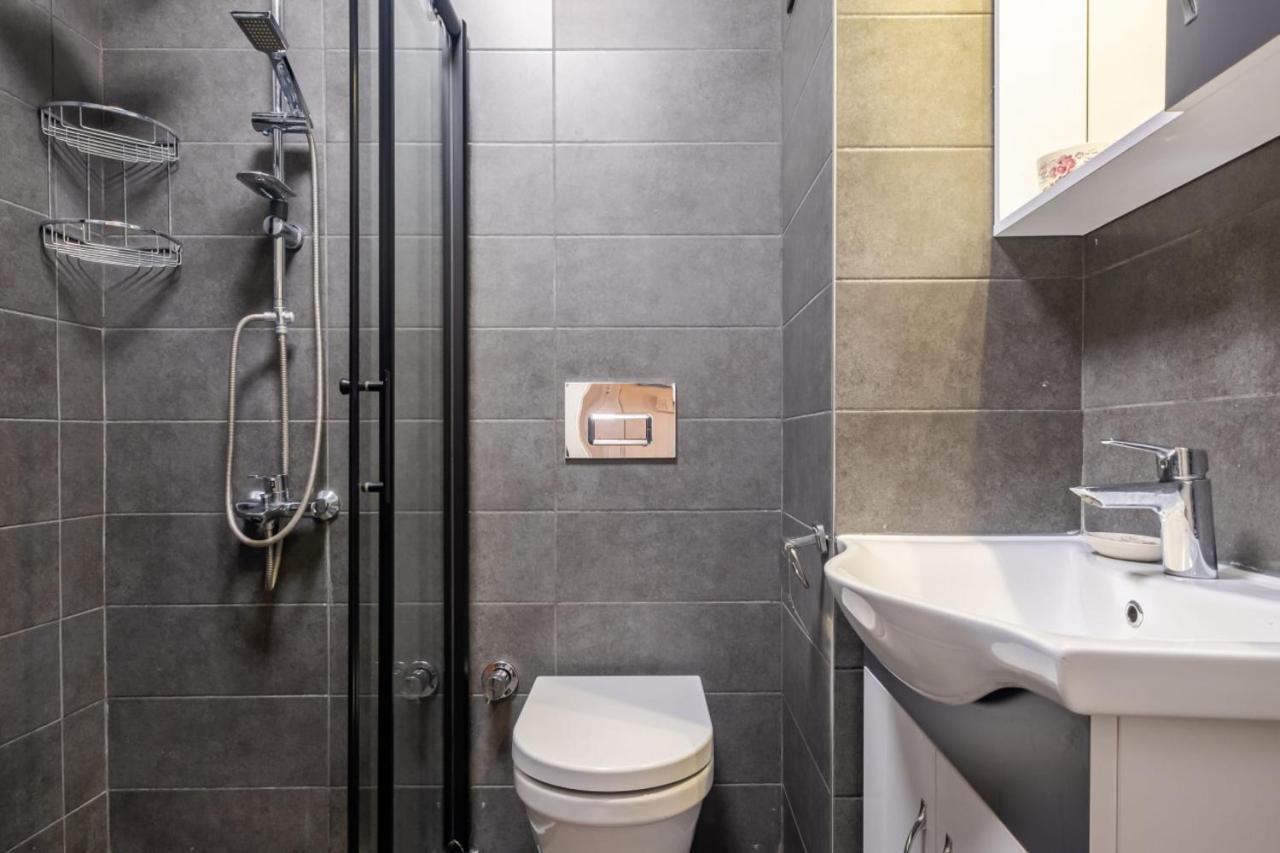 Pleasant Flat With Central Location In Sisli Istambul Extérieur photo